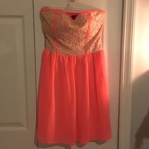 Flowy pink dress